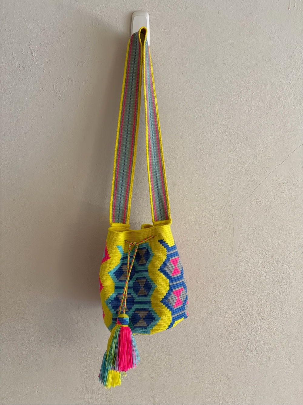 Large Handwoven Wayuu Mochila Multicolor Bucket Bag - Bright Tassel Shoulder Bag